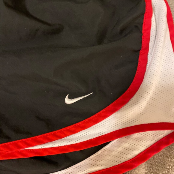 Nike Shorts - Picture 2 of 4